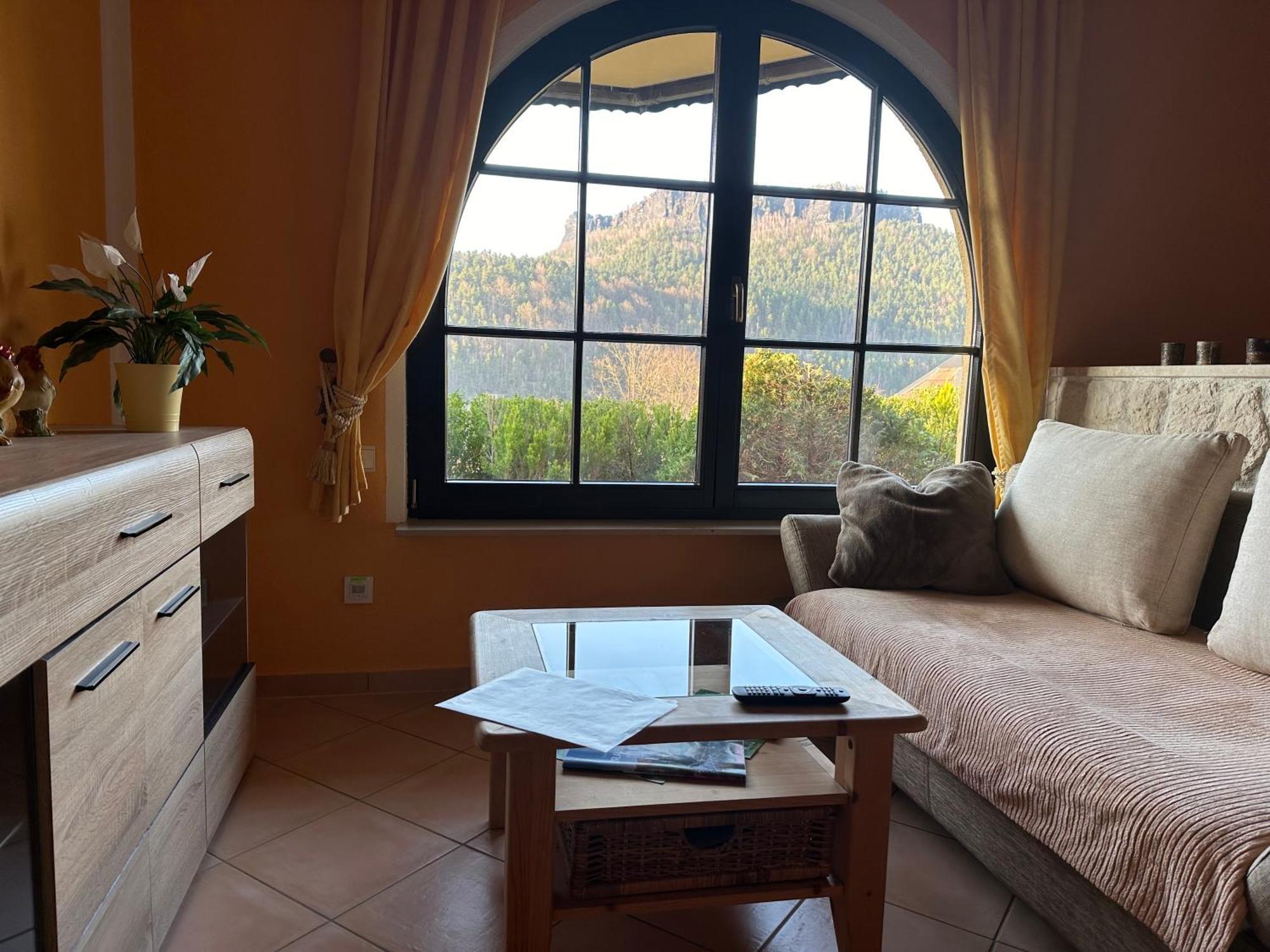 Ferienwohnung 1 Festungsblick Königstein Esterno foto