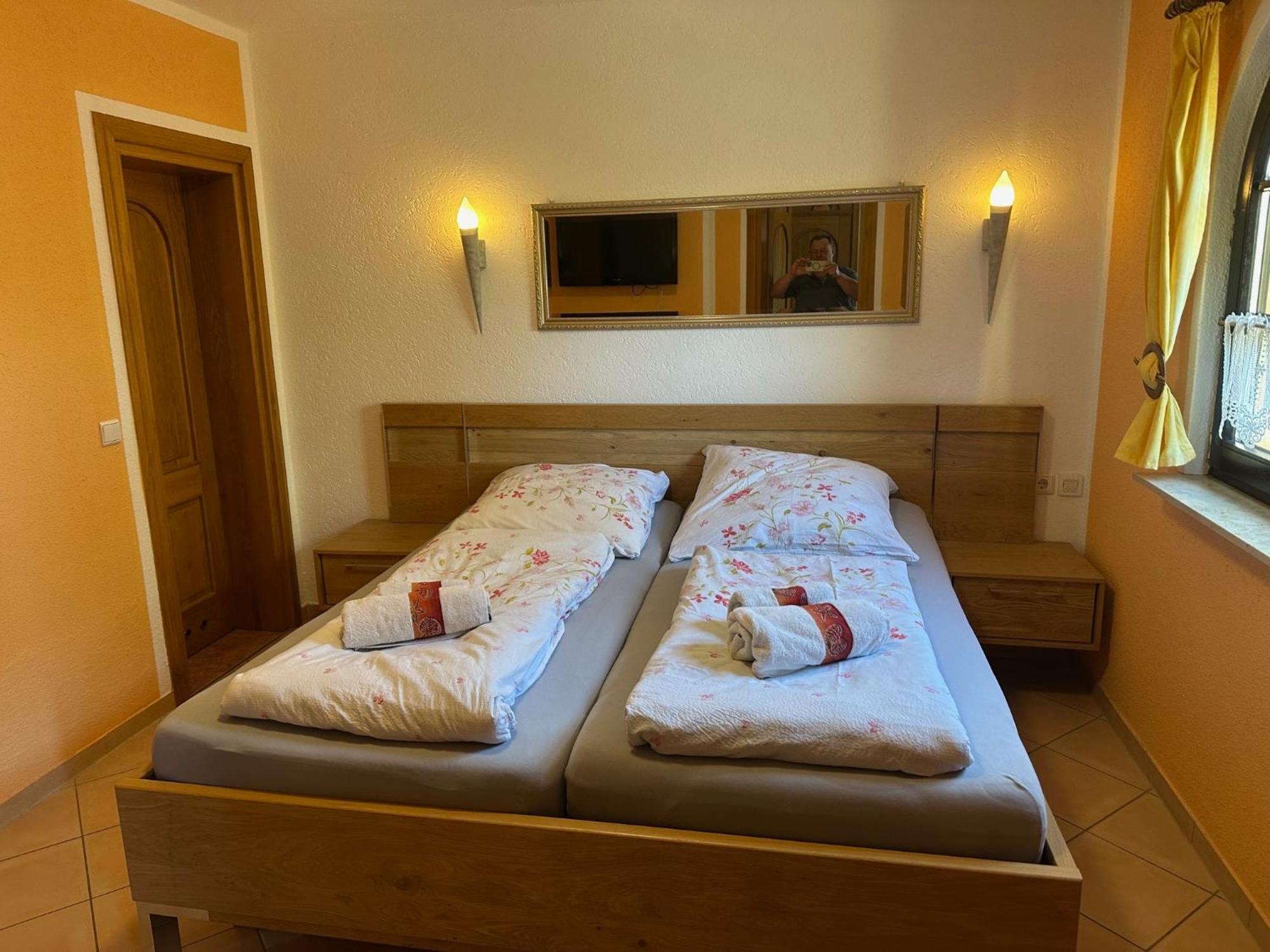 Ferienwohnung 1 Festungsblick Königstein Esterno foto